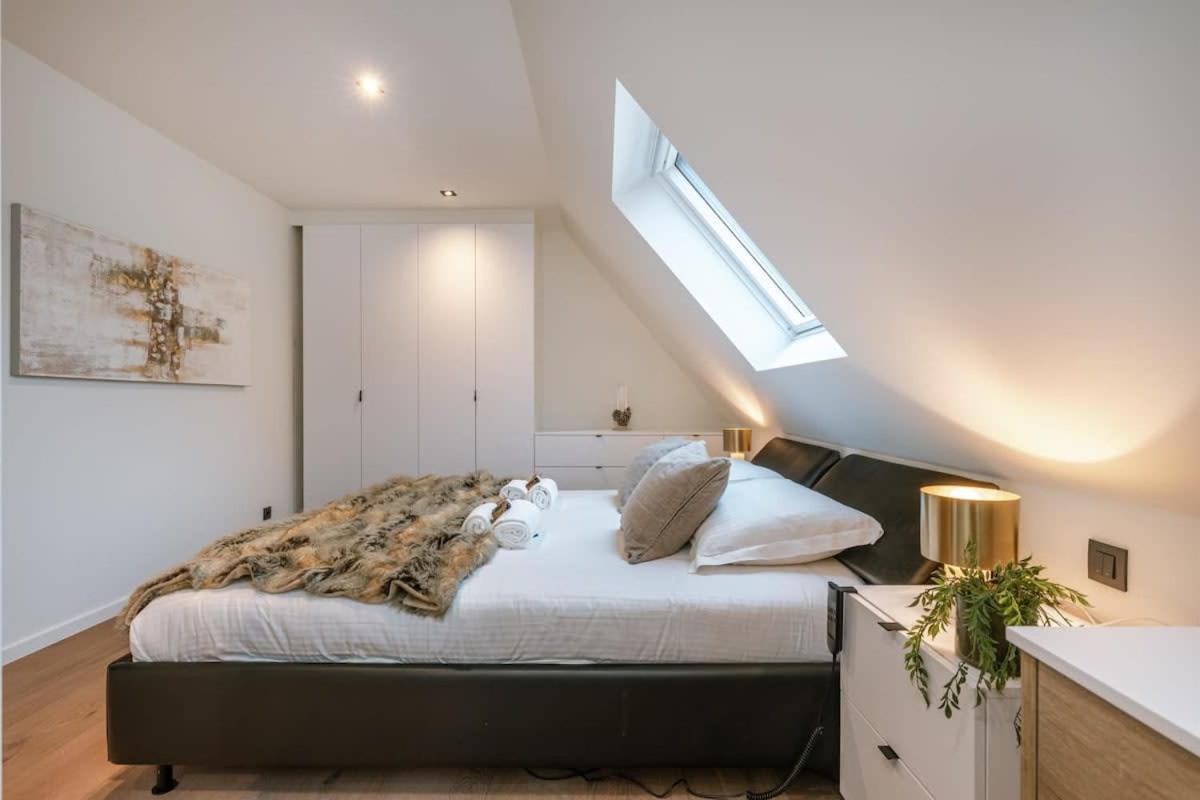Huswell - Luxurious Apartment With Parking Бернем Екстер'єр фото